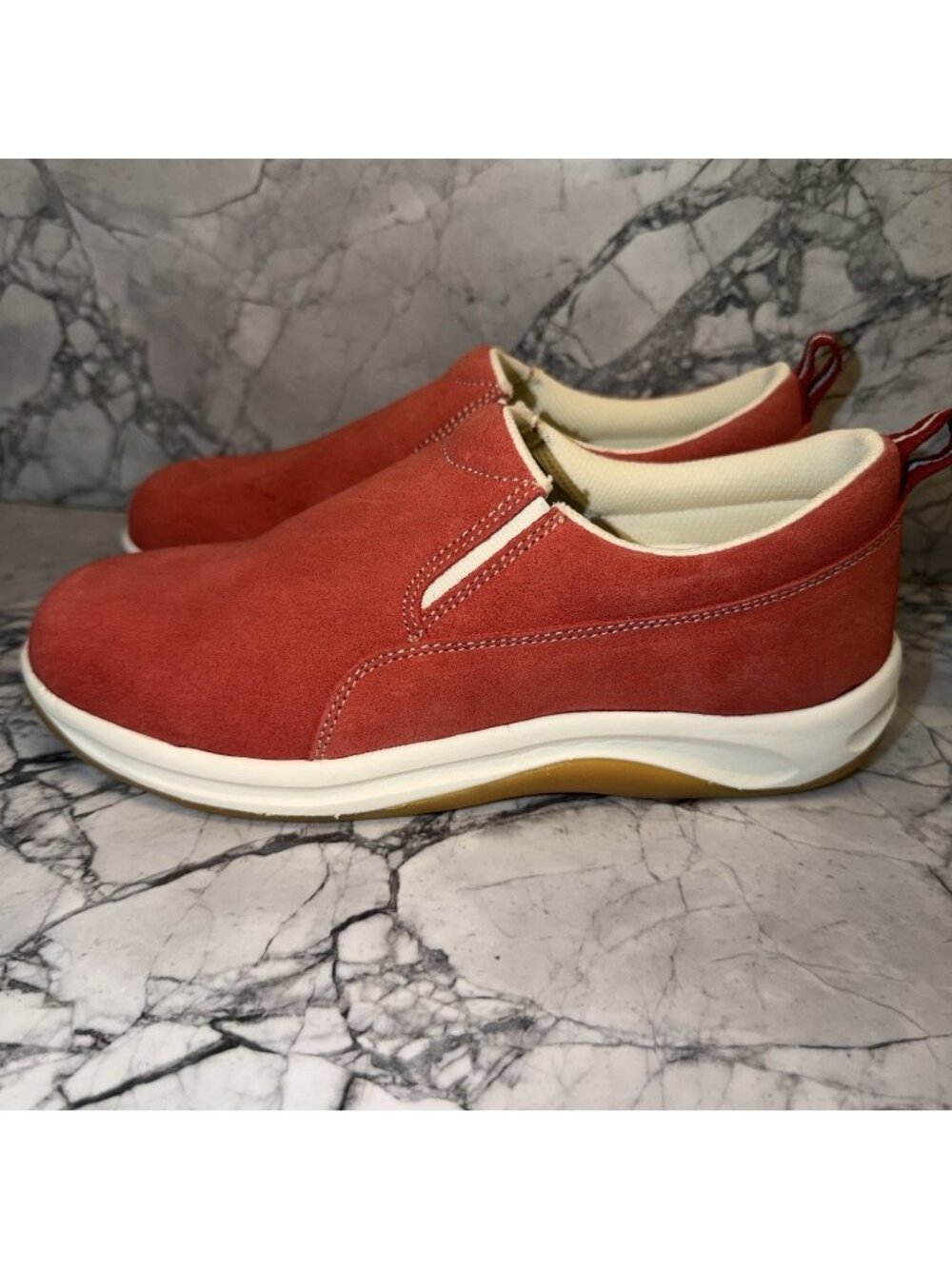 Women's Lands’ Ends Red On Shoes Size 7M Suede
